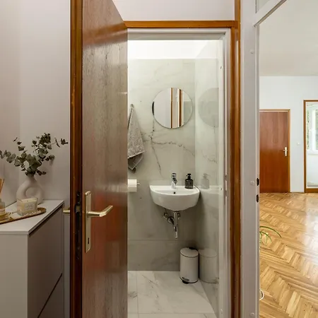 Sun-sea Apartment